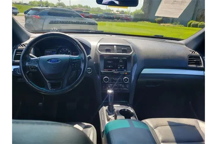 $9898 : Ford Explorer 2016 AWD XLT 4 image 10