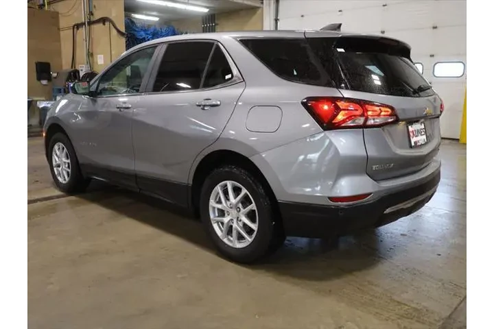 $24377 : Chevrolet Equinox 2023 4x4 L image 6