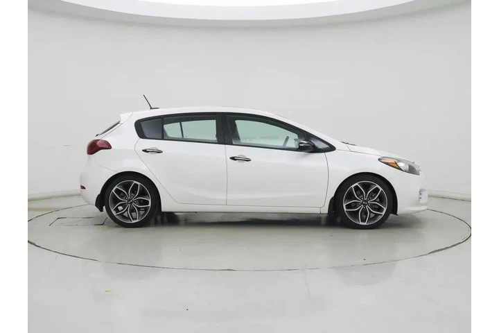 $16998 : Kia Forte5 2016 SX 4dr Hatch image 7