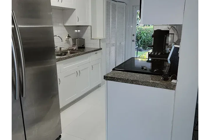 $900 : Cozy house completely upgrade! image 4