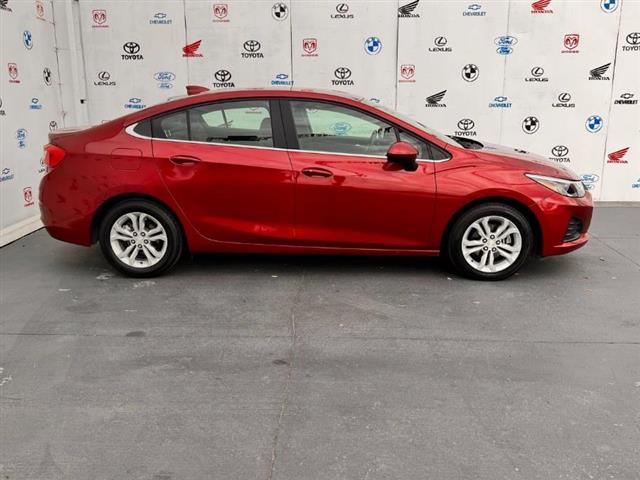 $15495 : Used 2019 Cruze 4dr Sdn LT fo image 2