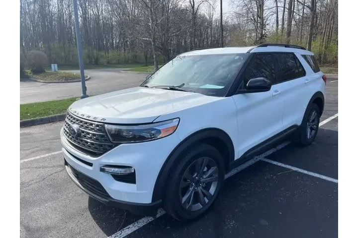 $29150 : Ford Explorer 2022 AWD XLT 4 image 2