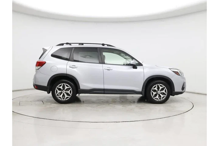 $15998 : Subaru Forester 2020 AWD Pre image 7