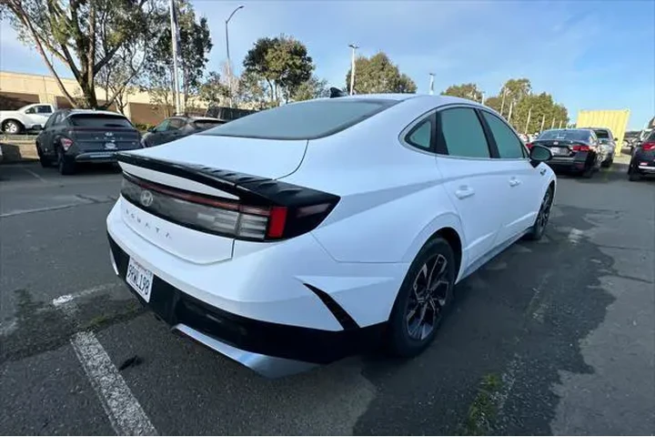 $21990 : Hyundai SONATA 2025 SEL 4dr image 3