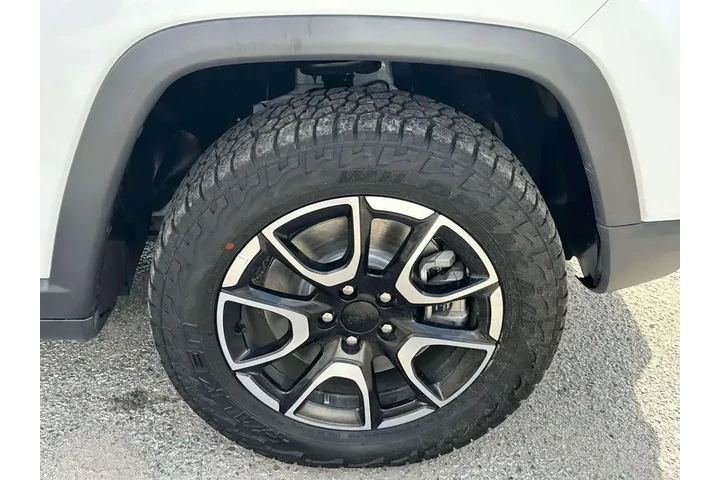 $23490 : Jeep Compass 2024 4x4 Trailh image 8