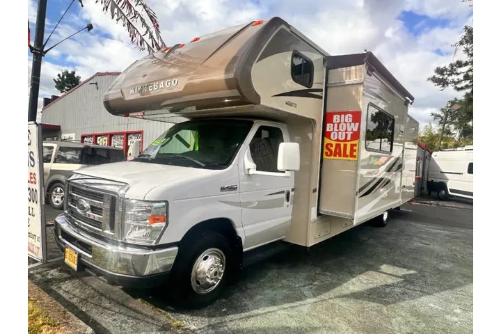 $52500 : 2017 Winnebago Minnie Winnie image 3
