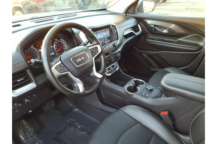 $27842 : GMC Terrain 2024 SLT 4dr SUV image 9