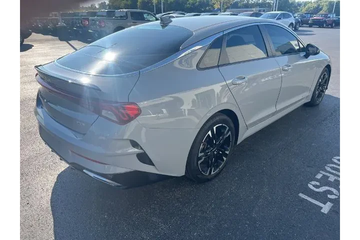 $26490 : Kia K5 2023 GT-Line 4dr Seda image 4