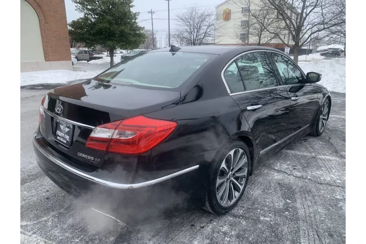 $8995 : 2014 Genesis 5.0L R-Spec image 6