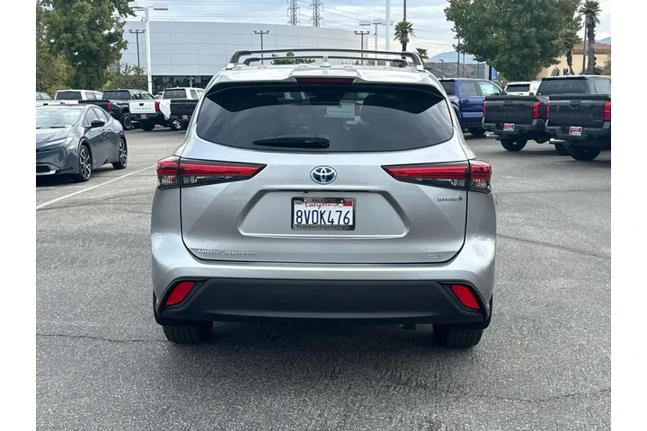 $33780 : Toyota Highlander Hybrid 202 image 4