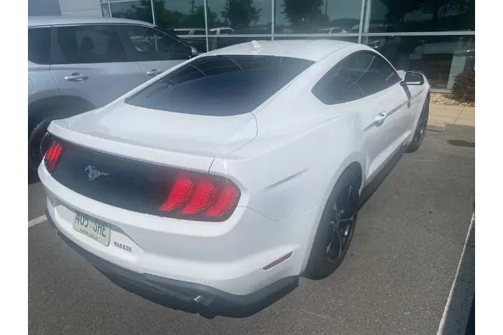 $26927 : Ford Mustang 2022 EcoBoost 2 image 8