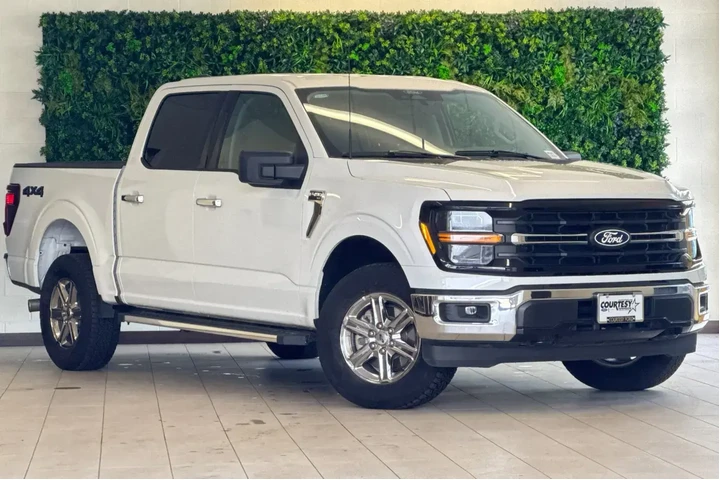 $39999 : Ford F-150 2025 4x4 XLT 4dr image 2