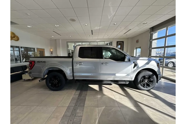 $39988 : Ford F-150 2022 4x4 Lariat 4 image 2