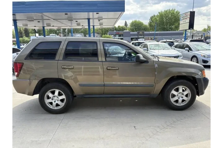 $5990 : 2008 Grand Cherokee Laredo image 6