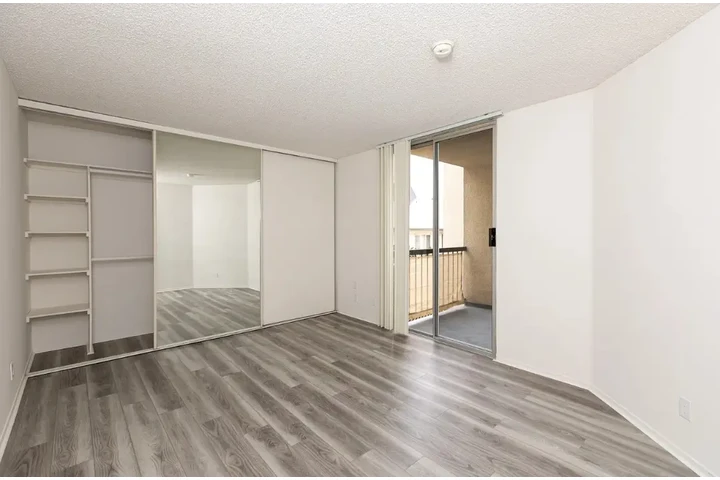 $1100 : Nuevo y acogedor Apt. image 6