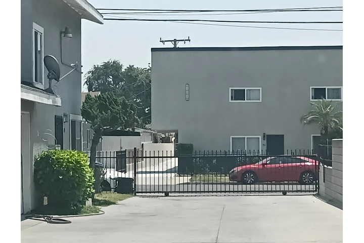 $3400 : Maywood 2 pisos image 5