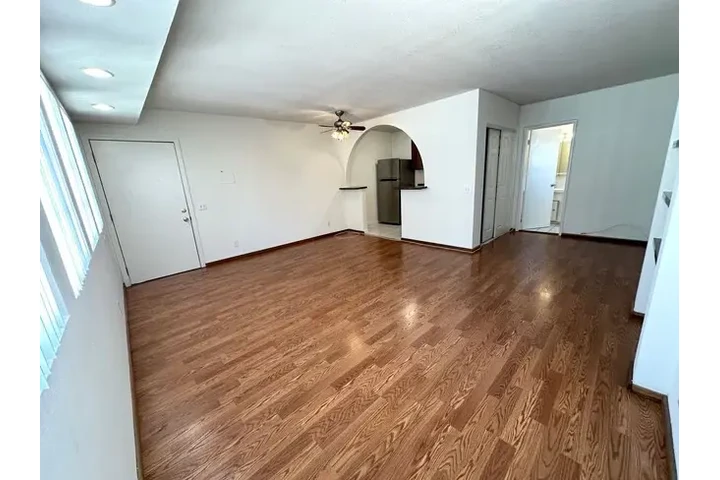 $1100 : Spacious 1BR 1BA $1100 image 2