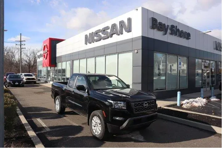 $28954 : Nissan Frontier 2024 4x4 SV image 2