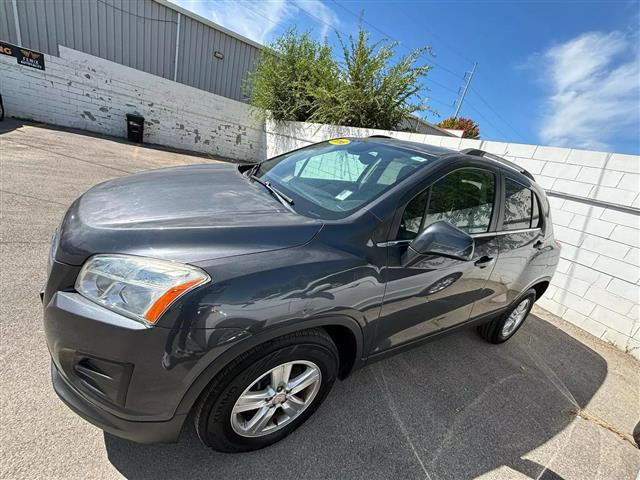 $13990 : 2016 CHEVROLET TRAX2016 CHEVR image 3