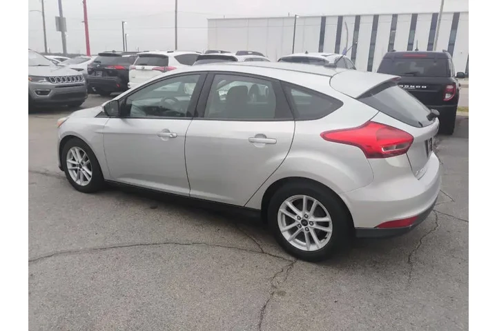 $8350 : 2016 Focus SE image 2