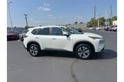$27980 : Nissan Rogue 2023 AWD SV 4dr thumbnail
