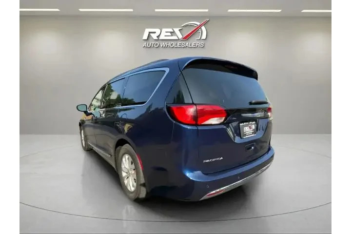 $16880 : 2018 CHRYSLER PACIFICA TOURIN image 3