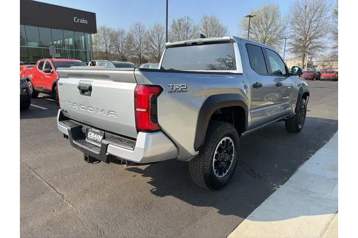 $39872 : Toyota Tacoma 2024 4x4 SR5 4 image 8