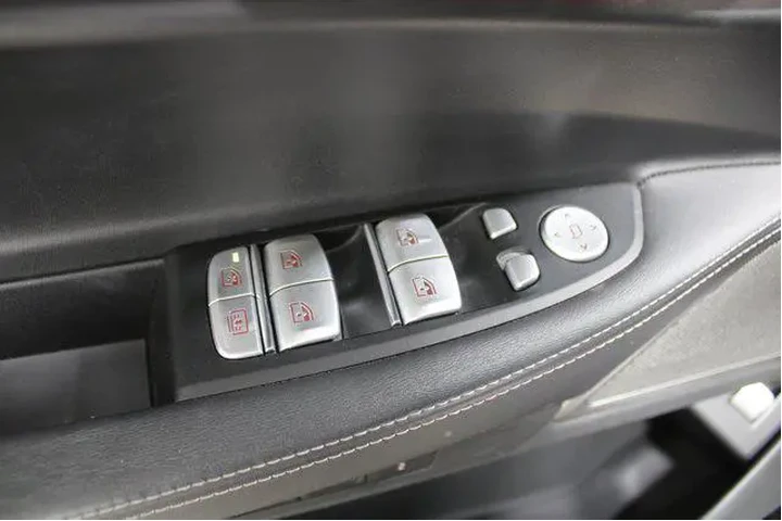 $34922 : BMW 7 Series 2020 740i 4dr S image 7