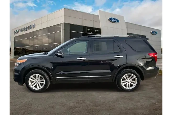 $12975 : Ford Explorer 2015 AWD XLT 4 image 2