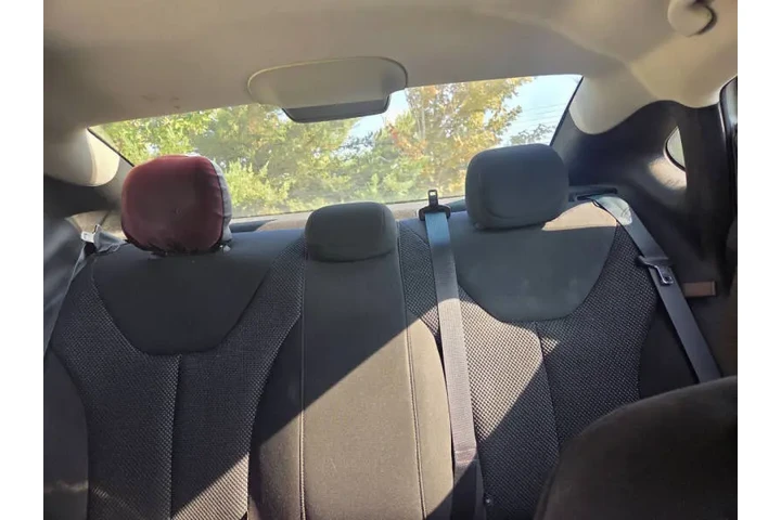 $6495 : 2016 Dart SE image 8