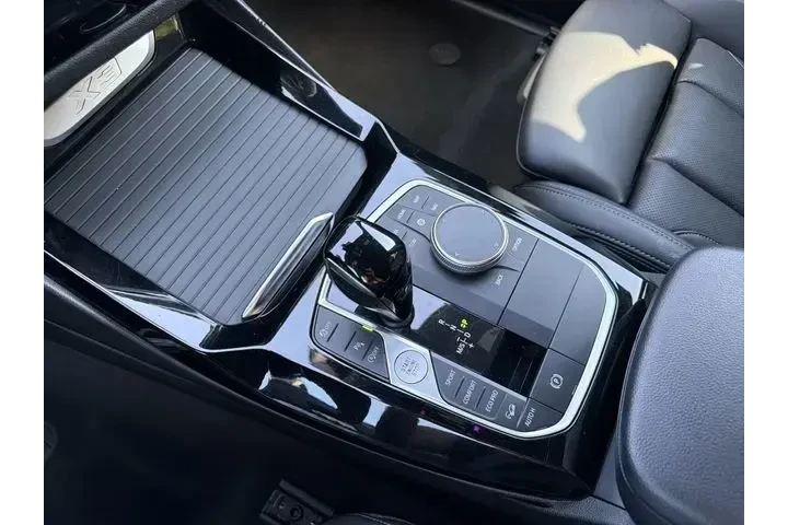 $31380 : BMW X3 2024 AWD xDrive30i 4d image 8