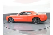 $37999 : Dodge Challenger 2023 R/T 2d thumbnail