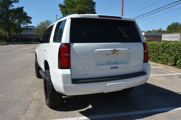 2020 Tahoe LT image 9