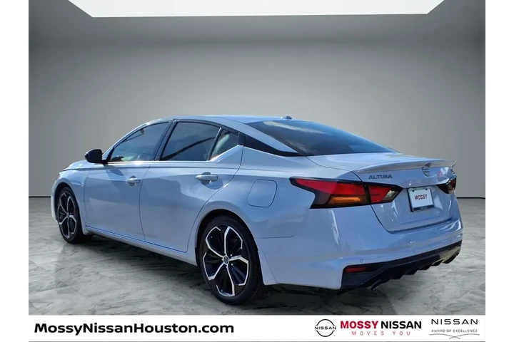 $21999 : Nissan Altima 2024 2.5 SR 4d image 2