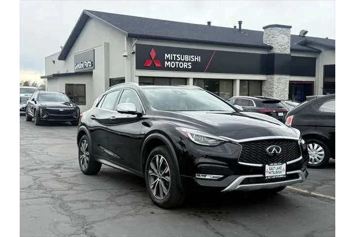 $15696 : INFINITI QX30 2017 AWD Premi image 1