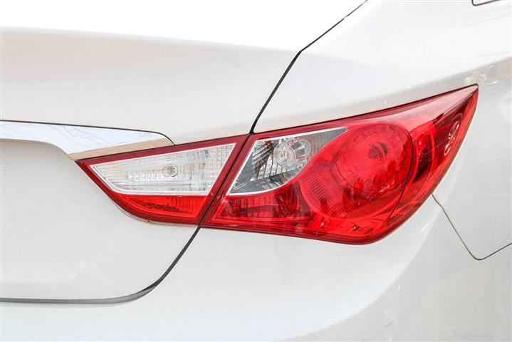 $12999 : Pre-Owned 2013 Hyundai Sonata image 8