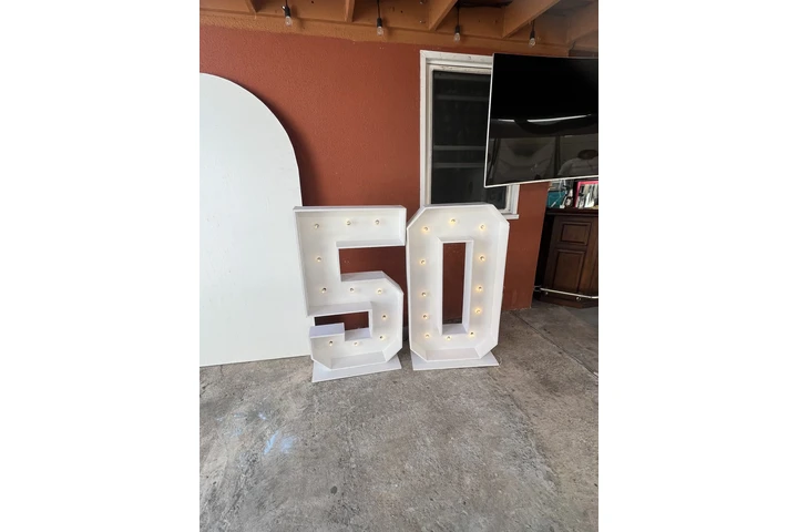 Marquee numbers 4ft w/lights image 8