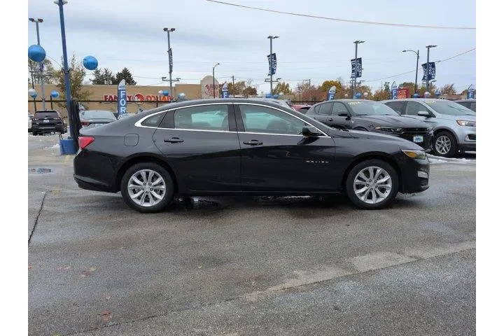 $15771 : Chevrolet Malibu 2023 LT 4dr image 2
