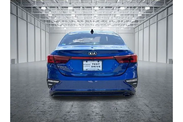 $15038 : Kia Forte 2020 LXS 4dr Sedan image 6
