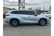 $35959 : Toyota Highlander 2023 AWD X thumbnail