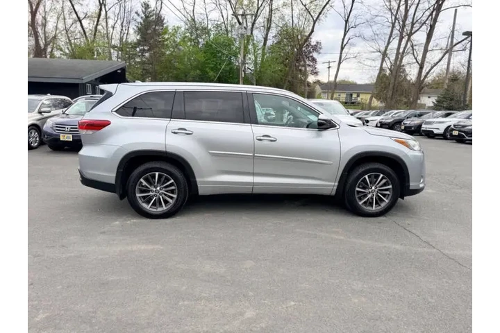 $25995 : 2018 Highlander XLE image 9