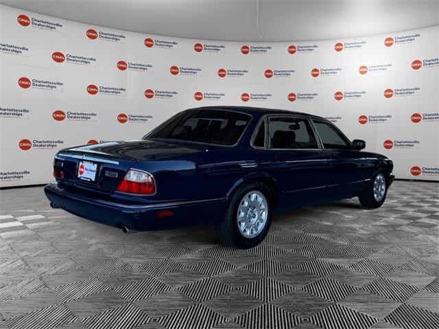 $8499 : PRE-OWNED 2001 JAGUAR XJ8 L image 5