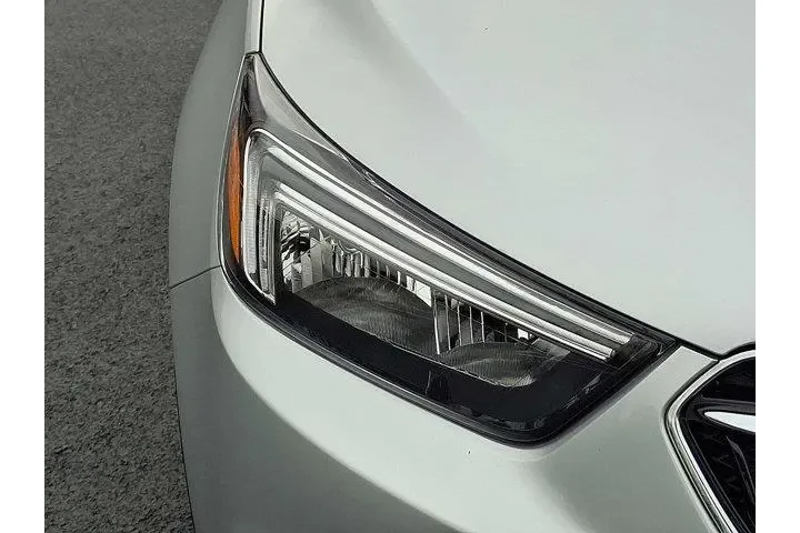 $16699 : Buick Encore 2022 AWD Prefer image 9