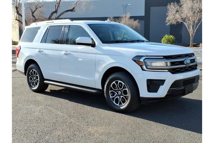 $39999 : Ford Expedition 2024 4x4 XLT image 7