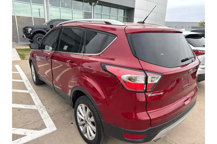 $12249 : Ford Escape 2017 Titanium 4d image 7