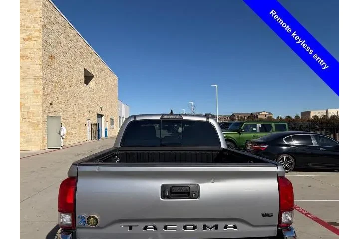 $30995 : Toyota Tacoma 2017 4x4 TRD P image 7