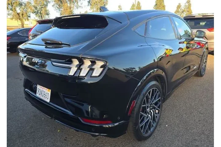 $30800 : Ford Mustang Mach-E 2022 AWD image 2