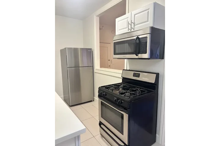$800 : Busco compañera de cuarto image 2