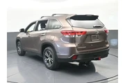 $17891 : Toyota Highlander 2019 LE 4d thumbnail