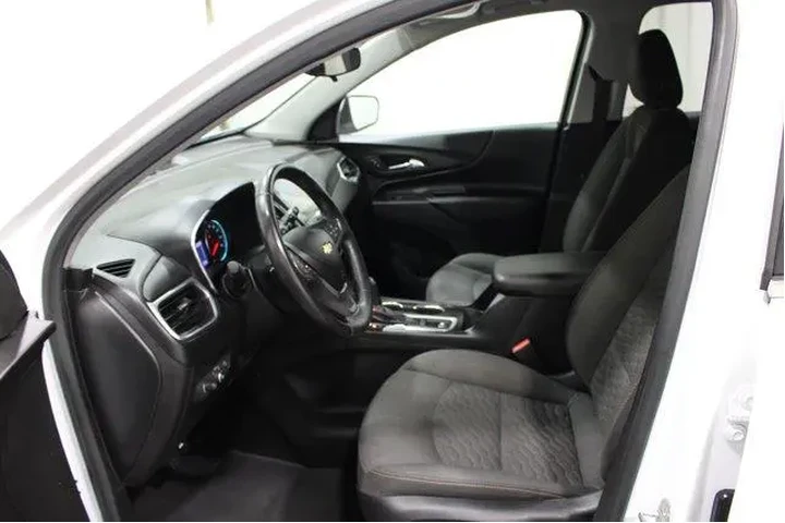 $17982 : Chevrolet Equinox 2020 LT 4d image 3